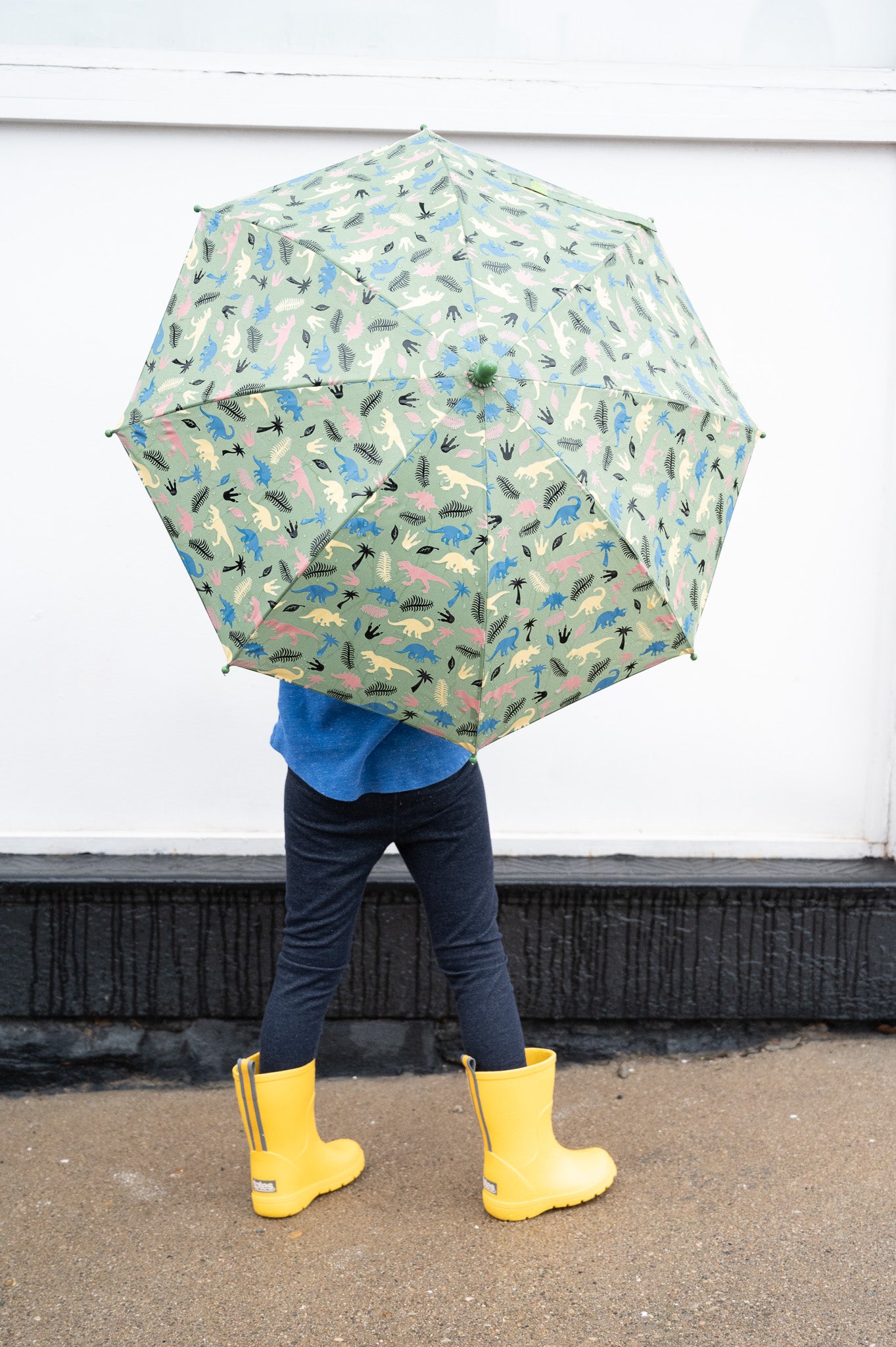 Kid's Rain-Activated Color Changing Umbrella - Image 15