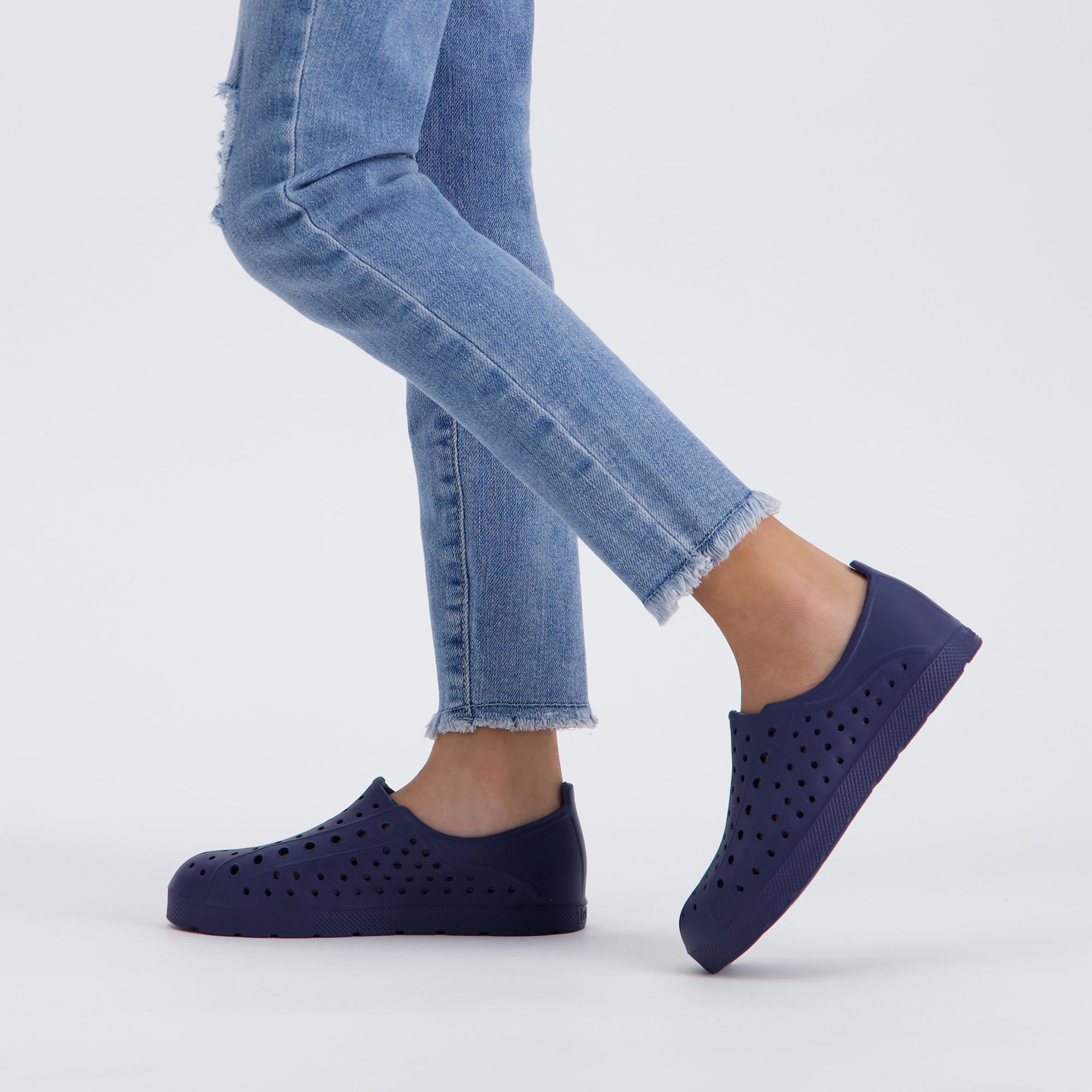 Kids Eyelet Sneaker - Image 7